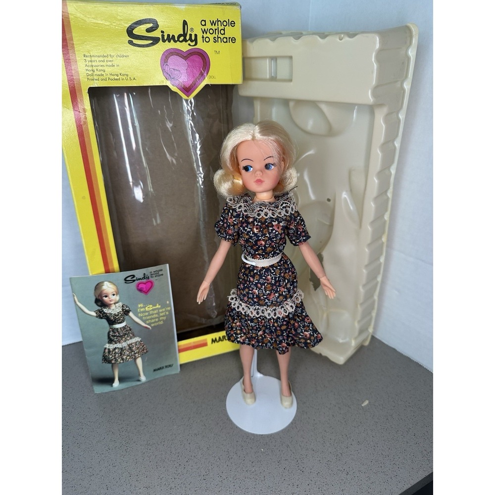 Vintage Sindy Doll 1978 Louis Marx & Co Marx Toys #1000 NRFB *Read* Rough Box